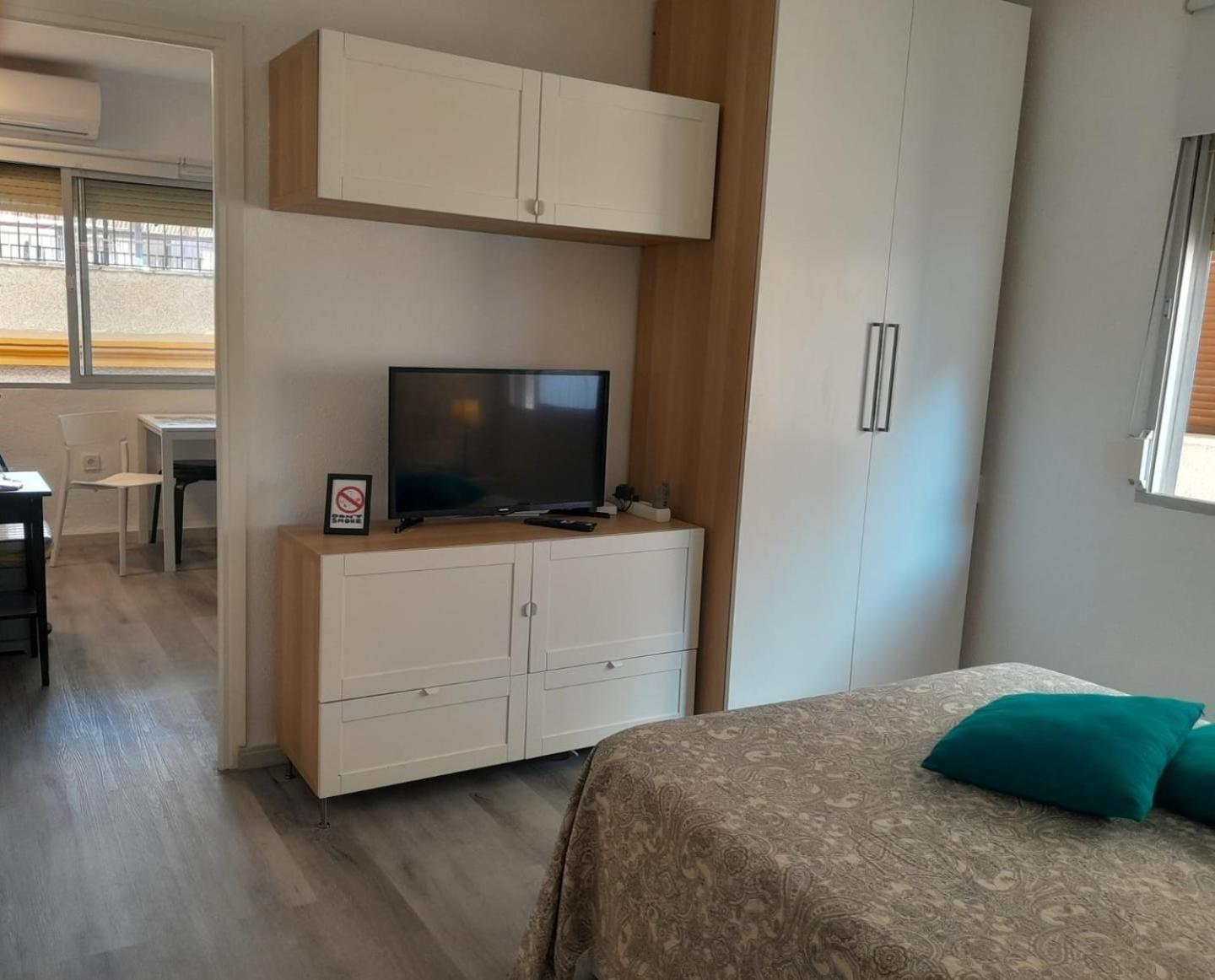 Apartamento Una Habitacion Supercentrico Torremolinos Bagian luar foto